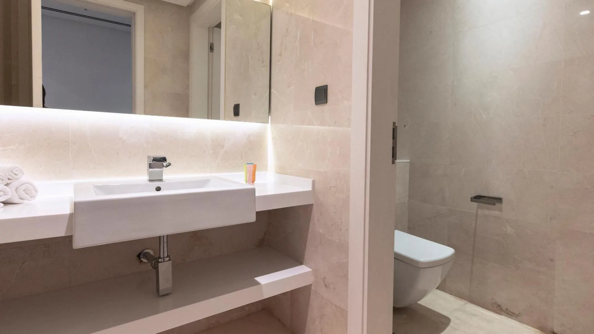 Stella Stays Stunning & Luxurious 4Bdr Penthouse Dubai Marina Apartment